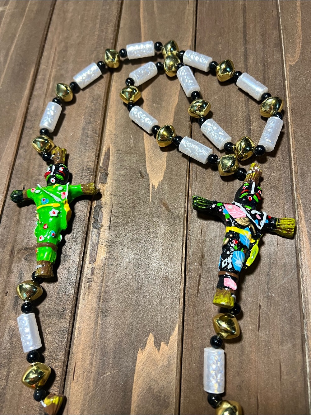 Deluxe Mardi Gras Beads 2 Necklaces Vodoo Dolls Crawfish Jester Plastic Pearls - Picture 4 of 8